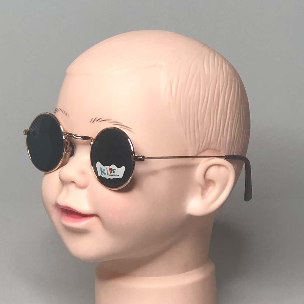 Baby gold round sunglasses with black lens - Picture 1 of 2